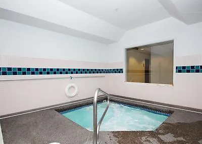 Clarion Hotel Portland International Airport