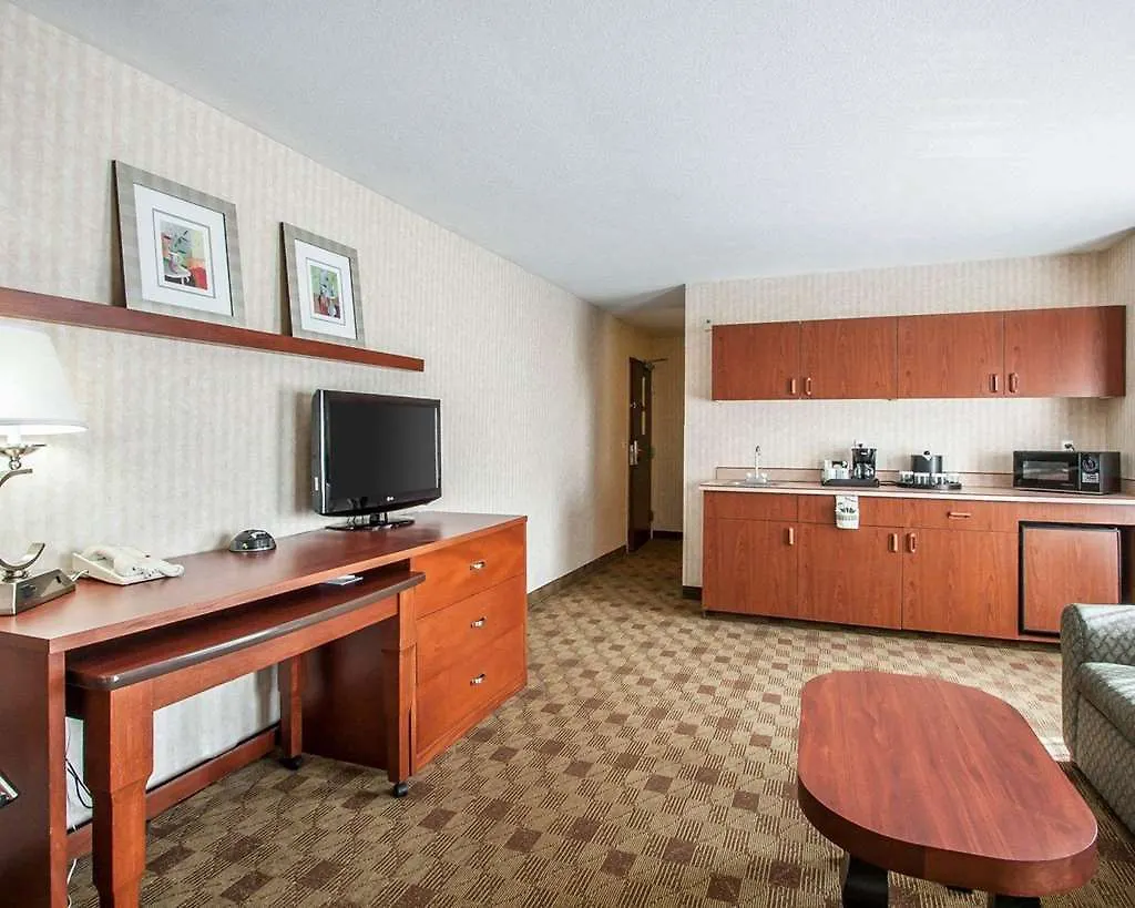 Clarion Hotel Portland International Airport