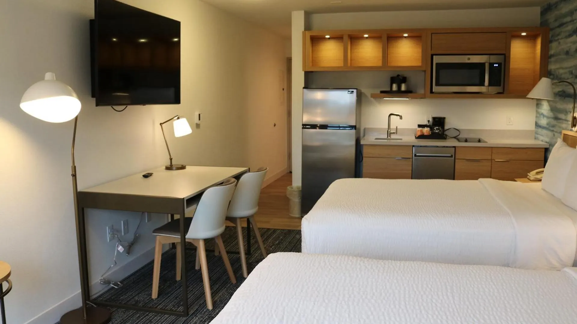 Clarion Hotel Portland International Airport