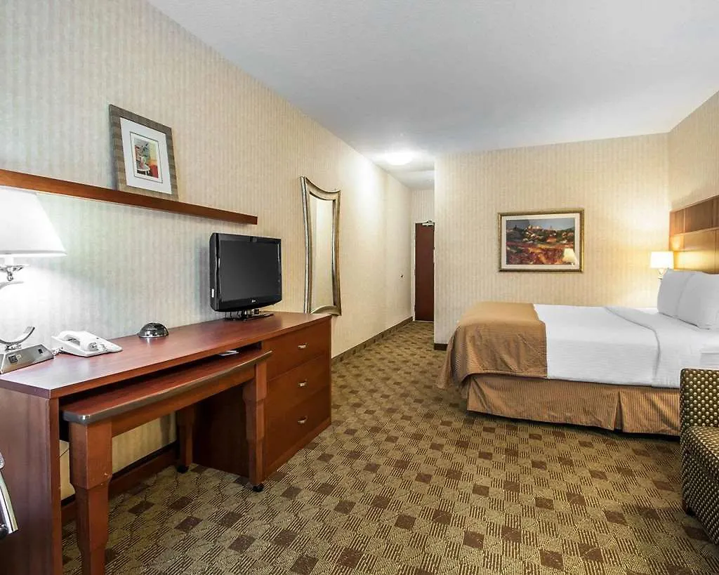 Clarion Hotel Portland International Airport