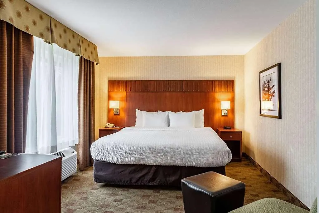 Clarion Hotel Portland International Airport