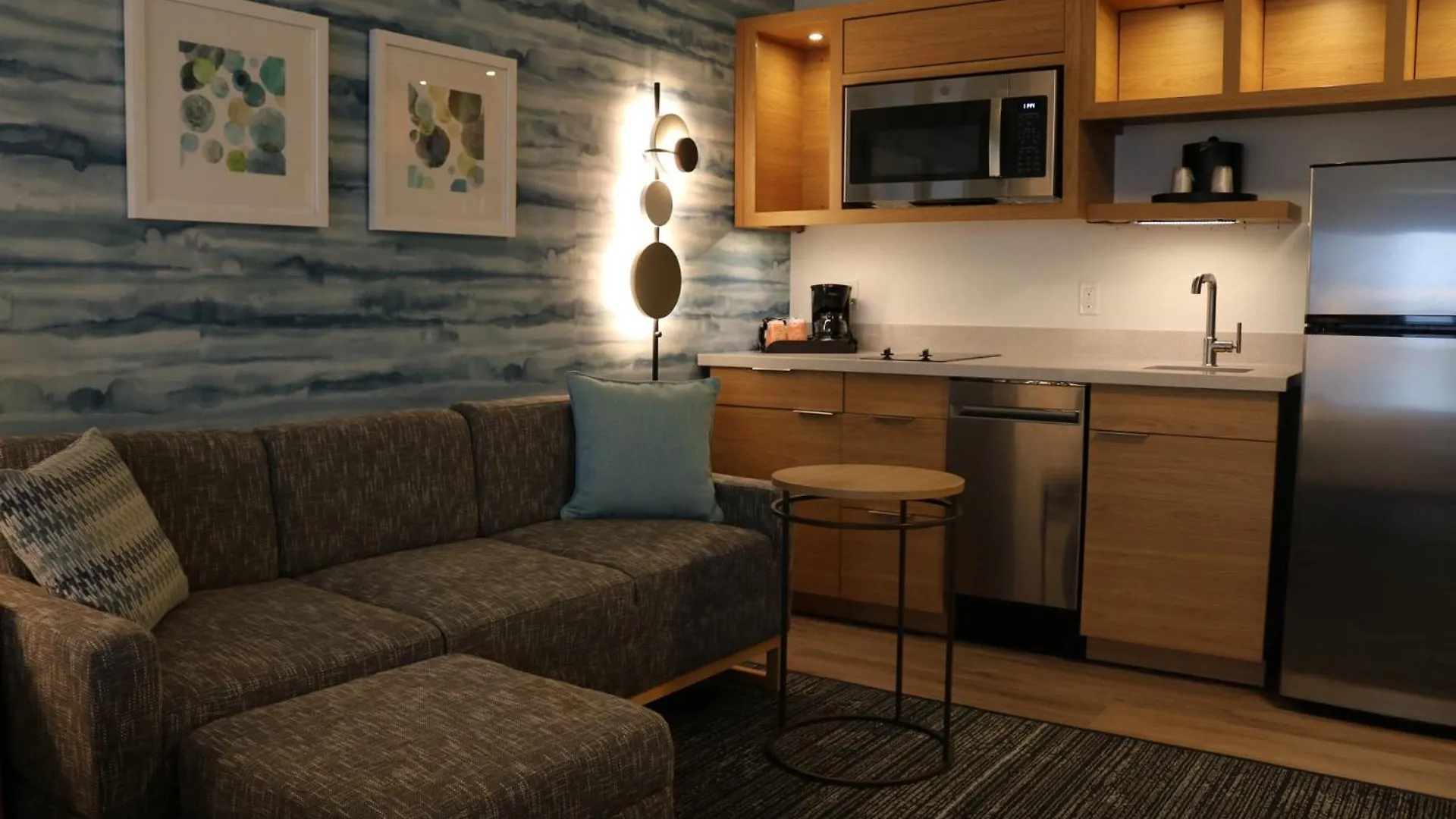 Clarion Hotel Portland International Airport