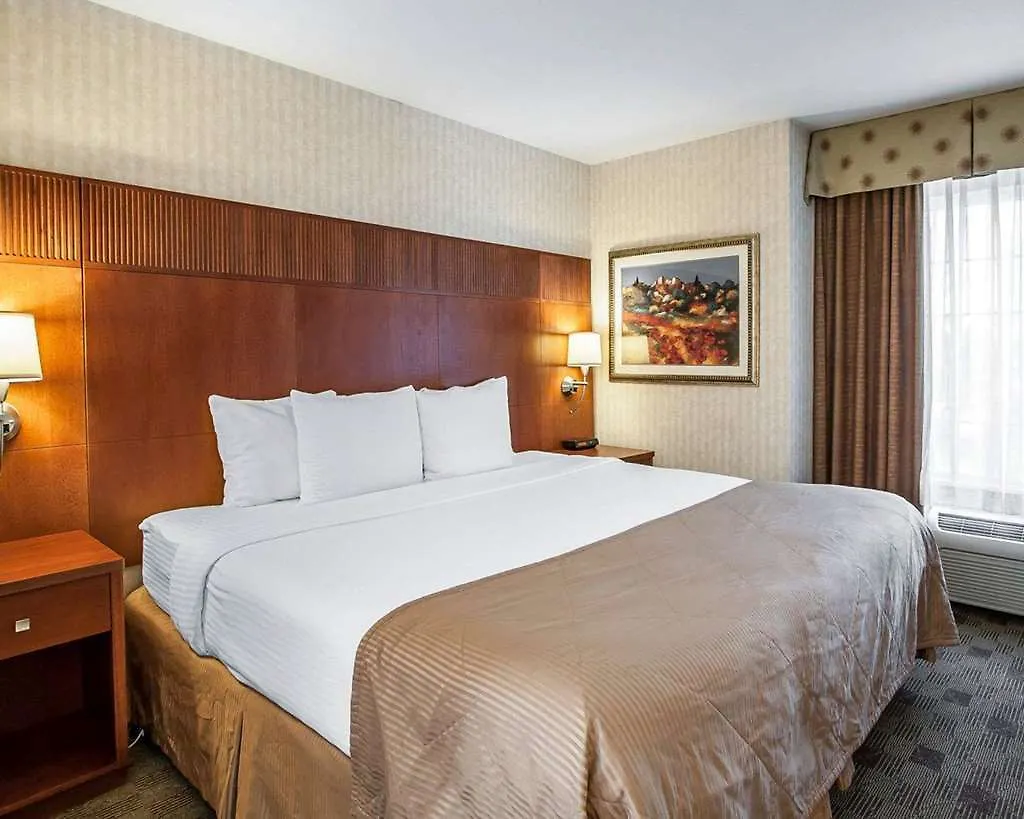 Clarion Hotel Portland International Airport