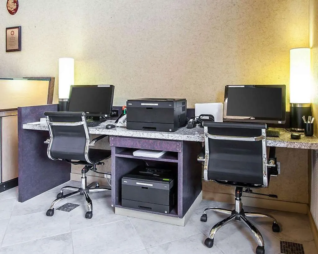 Clarion Hotel Portland International Airport