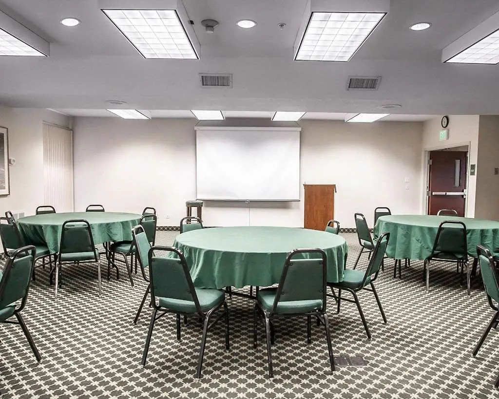 ***  Clarion Hotel Portland International Airport USA