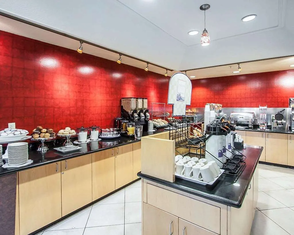 Clarion Hotel Portland International Airport 3*,  USA