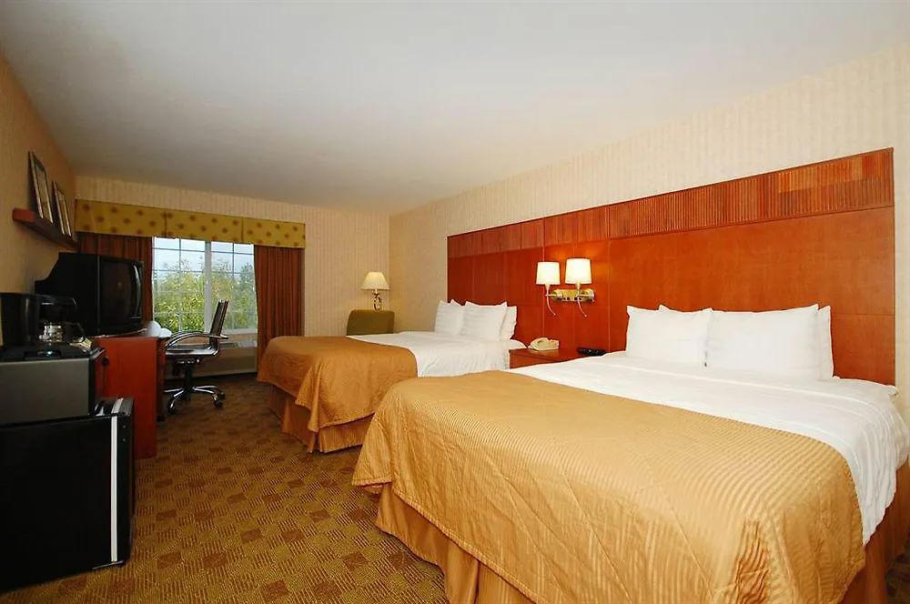 Clarion Hotel Portland International Airport 3*,